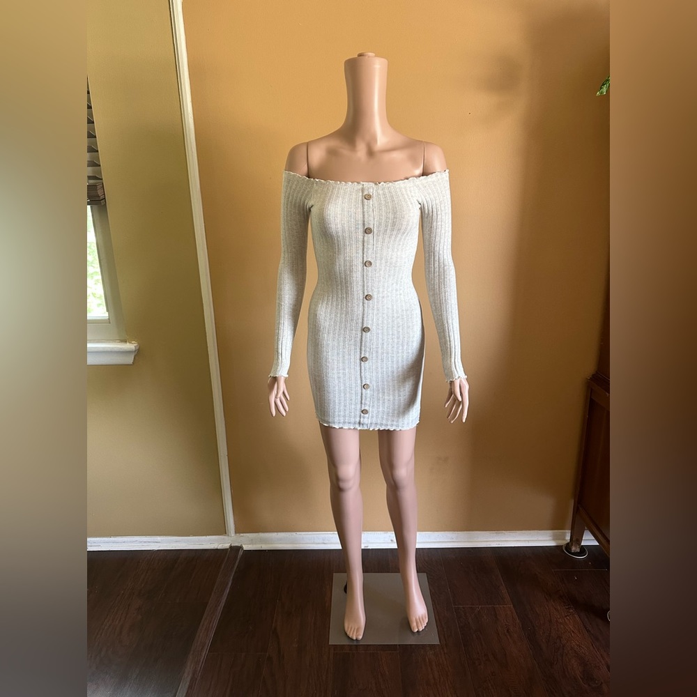 Fashion KOA Size Small Cream Sweater Dress
